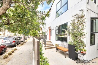 249 N Bonnie Brae St in Los Angeles, CA - Building Photo - Building Photo