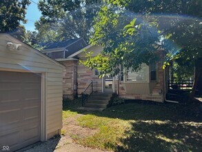 1402 Kessler Blvd E Dr in Indianapolis, IN - Building Photo - Building Photo