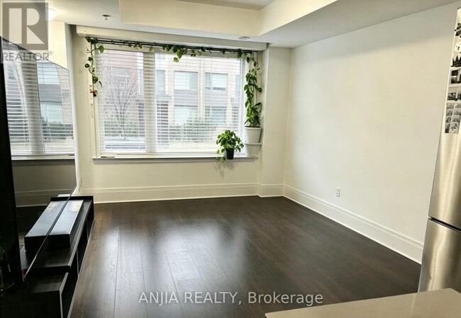 155 William Duncan Rd in Toronto, ON - Building Photo - Building Photo