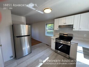 18851 Ashworth Ave N in Shoreline, WA - Building Photo - Building Photo