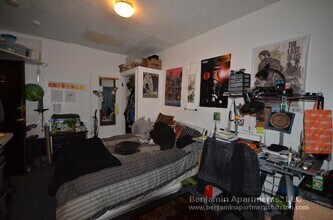 28 S Huntington Ave, Unit 102 in Boston, MA - Foto de edificio - Building Photo