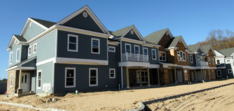 The Courtyards at Southampton Apartments