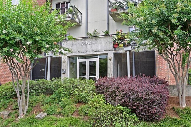 640 Glen Iris Dr NE in Atlanta, GA - Building Photo - Building Photo