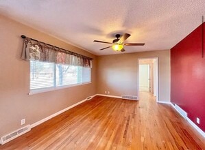 377 Bannock St in Sterling, CO - Building Photo - Building Photo