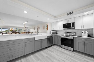 364 Golfview Rd in North Palm Beach, FL - Building Photo - Building Photo