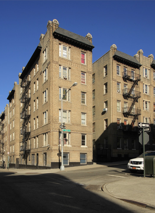 1 St. Nicholas Ter in New York, NY - Foto de edificio