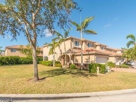 9600 Roundstone Cir in Ft. Myers, FL - Building Photo