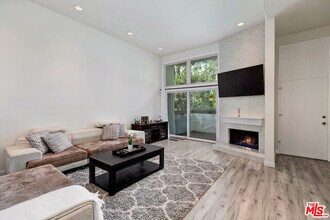 1650 Palisades Dr in Los Angeles, CA - Building Photo - Building Photo