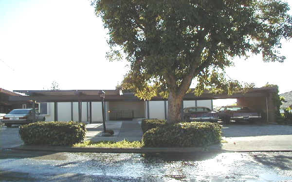 25685 Spring Dr in Hayward, CA - Building Photo