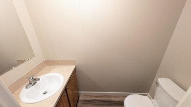 2825 Pacific Ave in Forest Grove, OR - Building Photo - Building Photo