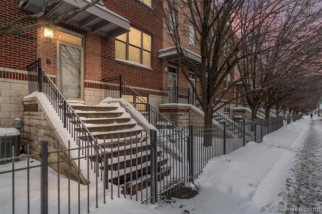 property at 7609 Woodward Ave