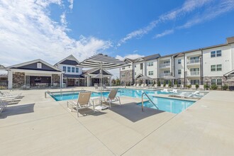 Banner at Sterling Farms in Jackson, TN - Building Photo - Building Photo