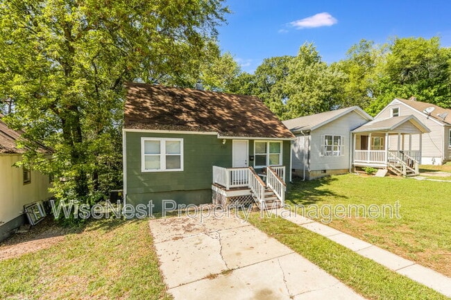 5760 College Ave in Kansas City, MO - Building Photo - Building Photo