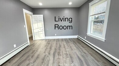 98 Saint Rose St, Unit 1 in Boston, MA - Building Photo - Building Photo