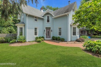 18 Middletown Ave in Atlantic Highlands, NJ - Building Photo - Building Photo