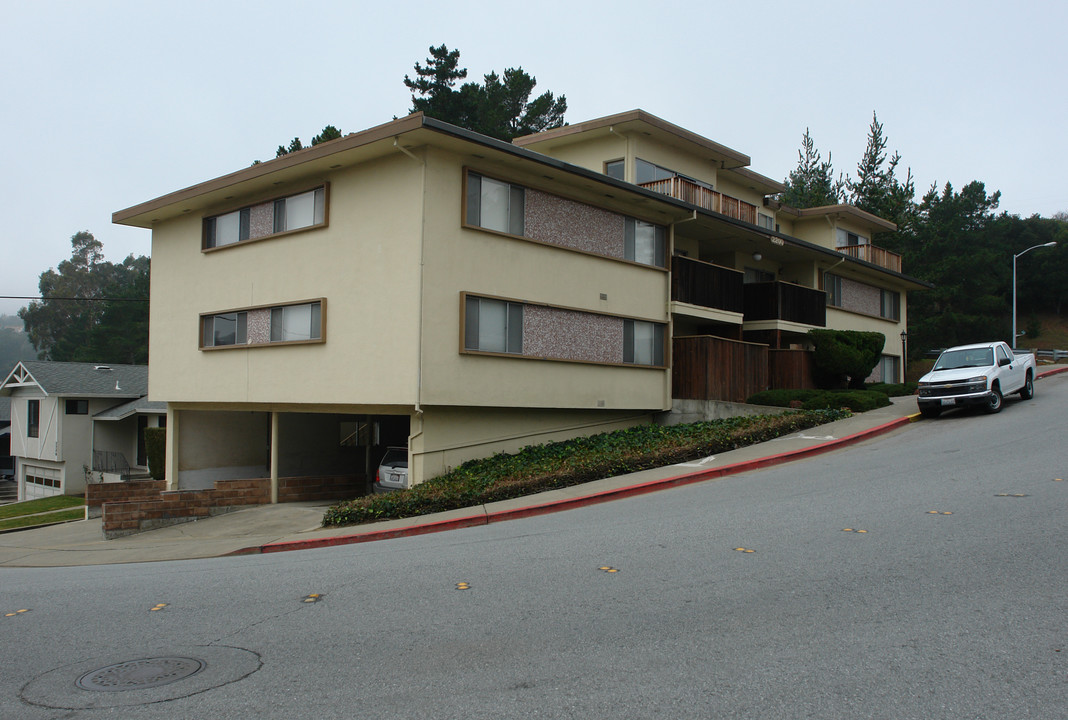 2200 Princeton Dr in San Bruno, CA - Building Photo