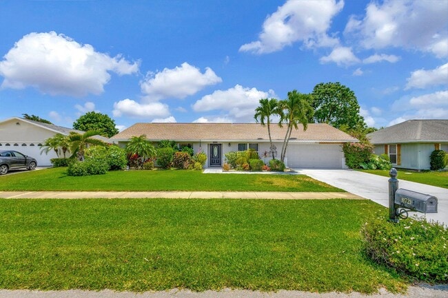 property at 11721 Inverness Cir