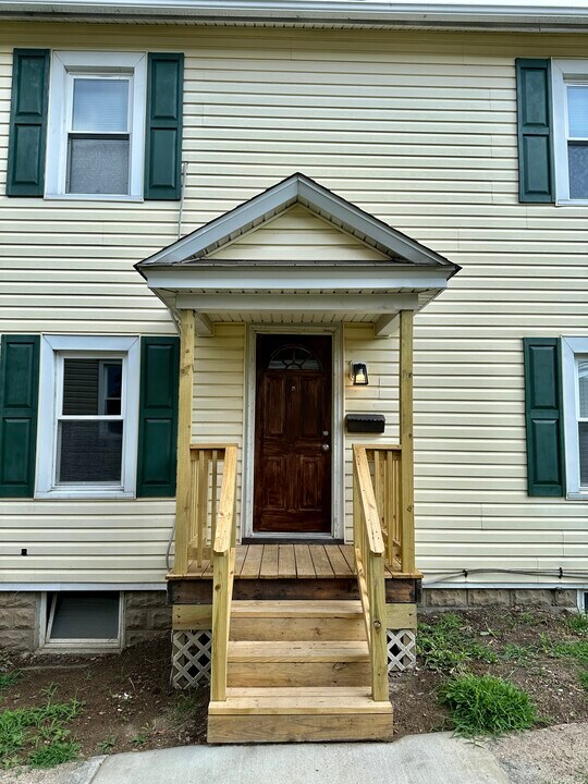 140 N 9th St, Unit 140 in Indiana, PA - Building Photo