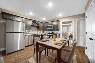 2110 Hickoryleaf Ln in Raymore, MO - Building Photo - Building Photo