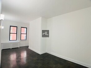WEST 22 STREET in New York, NY - Building Photo - Building Photo