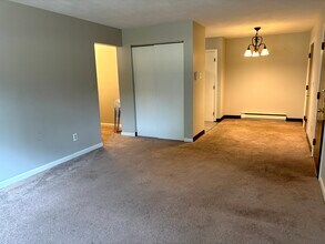 135 Winthrop St, Unit 135 Winthrop Street in Framingham, MA - Building Photo - Building Photo
