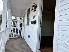 228 Delaware Ave in fieldsboro, NJ - Foto de edificio - Building Photo
