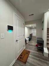 6042 Cutwater Cir in Charlotte, NC - Foto de edificio - Building Photo