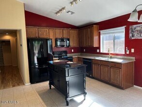 18410 W Lundberg St in Surprise, AZ - Building Photo - Building Photo