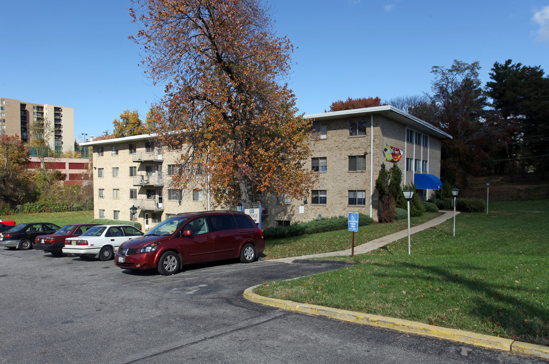 Coronado Apartments in Hyattsville, MD - Foto de edificio