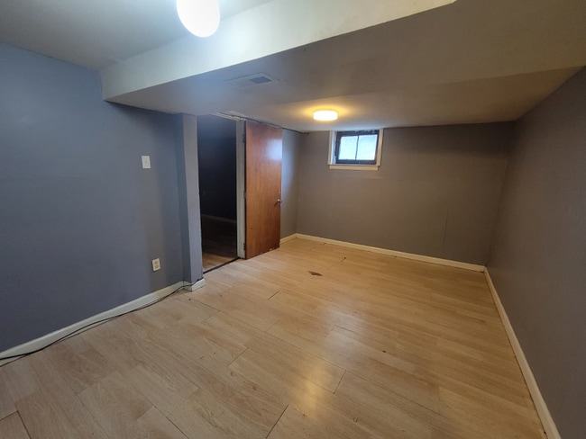 55 Cotter Ave, Unit 8 in Akron, OH - Foto de edificio - Building Photo