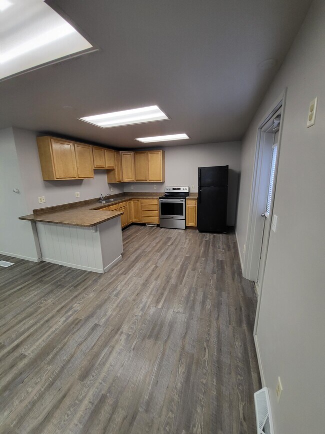 property at 183 W Scott St