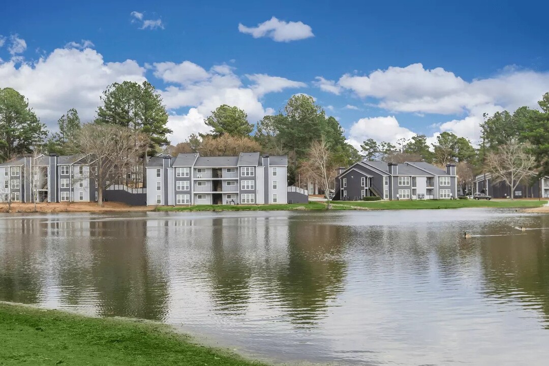 Netherley Park in Union City, GA - Building Photo