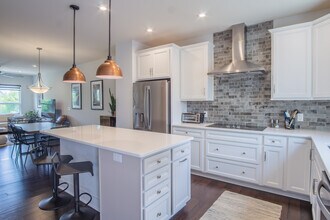 3826 Sky Haven Dr in Charlotte, NC - Building Photo - Building Photo