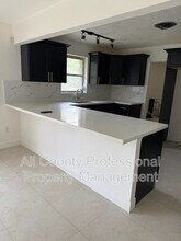 17345 NW 18th Ave in Miami Gardens, FL - Building Photo - Building Photo