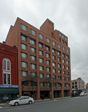 Plaza on the Green in Waterbury, CT - Building Photo - Building Photo