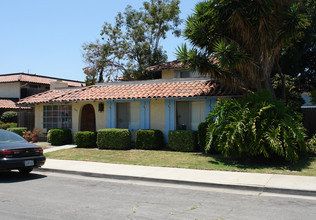 16791 Bardon Ln in Huntington Beach, CA - Building Photo - Building Photo