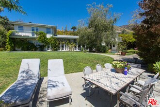 3220 Tahoe Pl in Los Angeles, CA - Building Photo - Building Photo