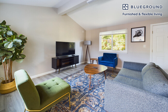 5313 Avenida Almendros in San Jose, CA - Building Photo - Building Photo