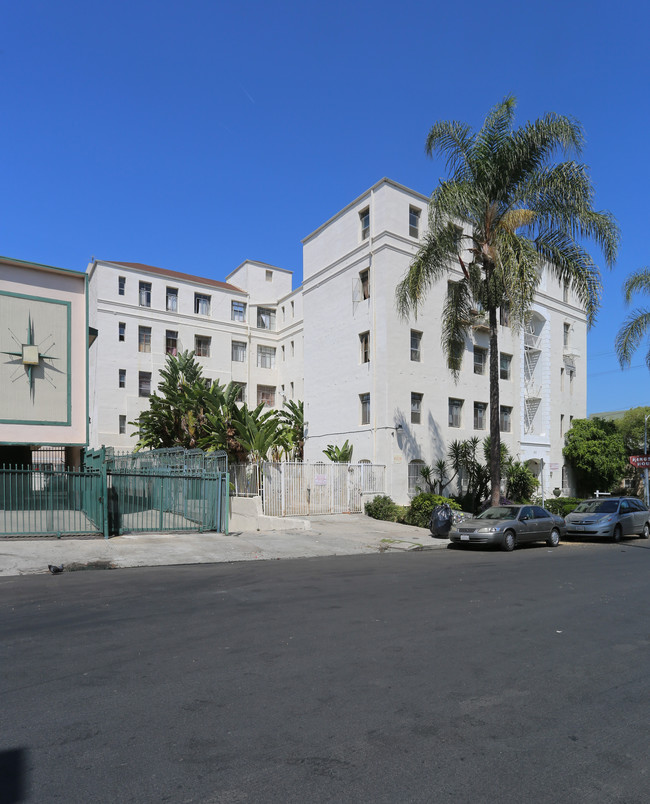 Kingsley House in Los Angeles, CA - Foto de edificio - Building Photo