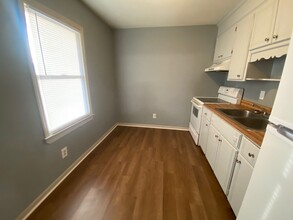 123 Calvin Ct in West Columbia, SC - Building Photo - Building Photo