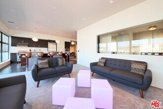 1645n Vine St in Los Angeles, CA - Building Photo - Building Photo