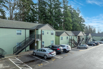 Village on the Green Apartments in Bellingham, WA - Building Photo - Building Photo