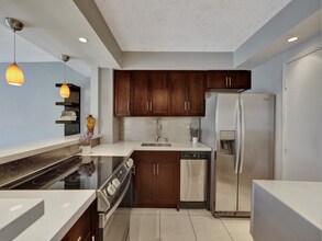 1658 Bay Rd in Miami Beach, FL - Building Photo - Building Photo