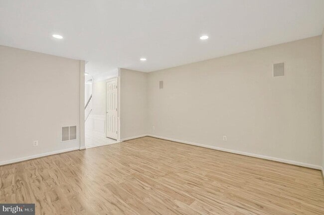 6340 Walking Ln in Alexandria, VA - Building Photo - Building Photo