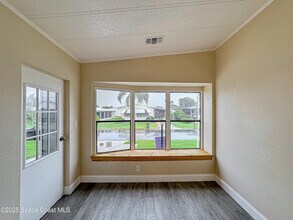 911 Hyacinth Cir in Micco, FL - Building Photo - Building Photo