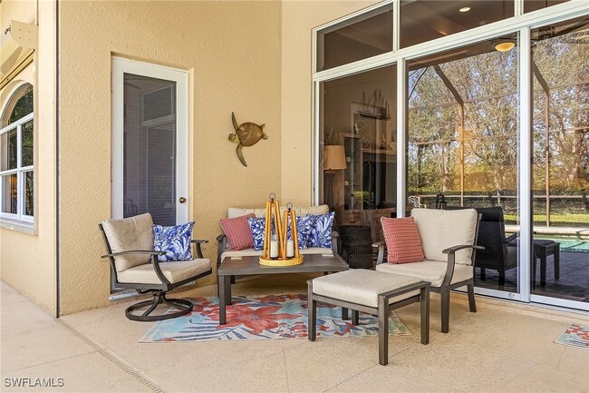 12595 Grandezza Cir in Estero, FL - Foto de edificio - Building Photo