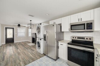 106 W Haya St in Tampa, FL - Foto de edificio - Building Photo