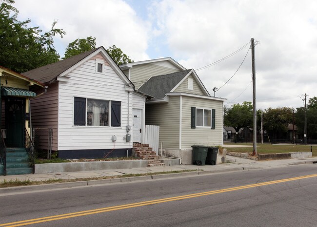 86 Romney St in Charleston, SC - Foto de edificio - Building Photo