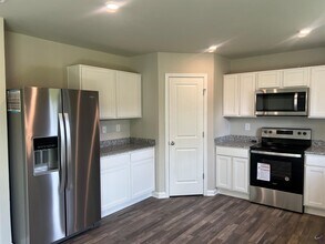 464 Hawthorn Trail in Macon, GA - Building Photo - Building Photo