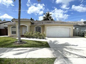 15128 SW 173rd Terrace in Miami, FL - Building Photo